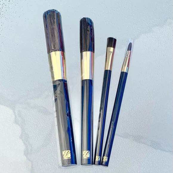 Estée Lauder 4 Makeup Brush Set with Bright Pink Storage Travel Case - Picture 5 of 5